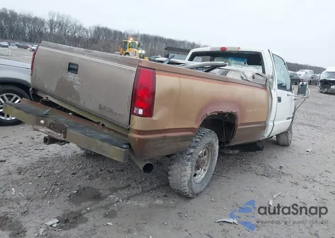 1999 Chevrolet K3500 z USA, uszkodzony, nr VIN 1GBHK34F9XF065325